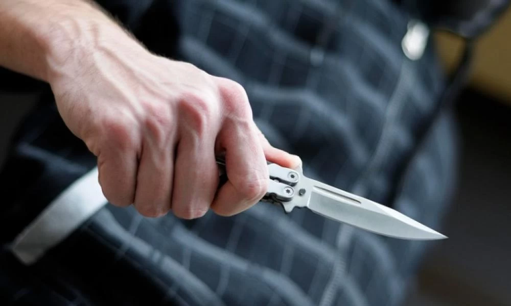 Λουτράκι: Αστυνομικός δέχθηκε επίθεση με μαχαίρι κατά τη διάρκεια ελέγχου